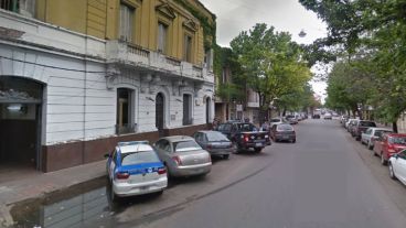 La comisaría 7ª está ubicada frente a la inmobiliaria asaltada.