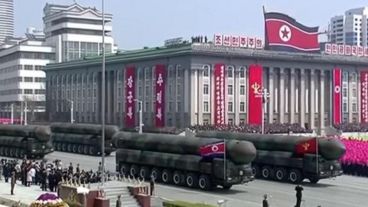 Corea del Norte expuso su poderío bélico al mundo.