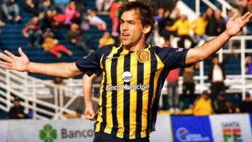 Protti hizo dos y lleva cinco en el torneo provincial.