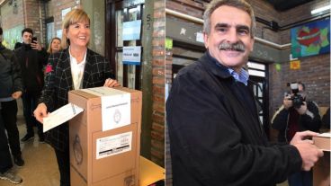 Rodenas y Rossi votando en la misma escuela rosarina este domingo.