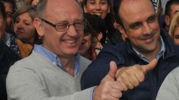 Cantard votando en Santa Fe