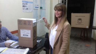 Amalia votó en Rosario y se fue a esperar el resultado en un hotel céntrico.