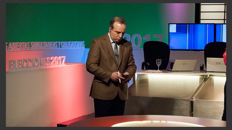 Sergio Roulier, siempre atento a la información.