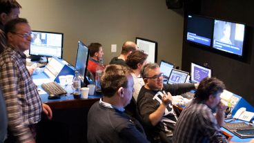 Mucho trabajo en el control de El Tres.