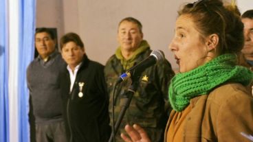 La realizadora y los ex combatientes.