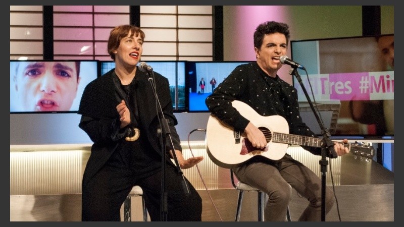 Los líderes del exitoso grupo, en vivo en El Tres.