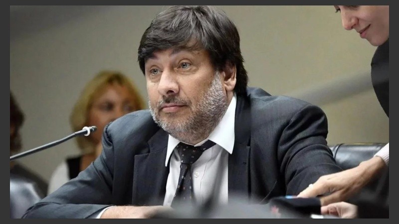 El camarista Eduardo Freiler, suspendido.