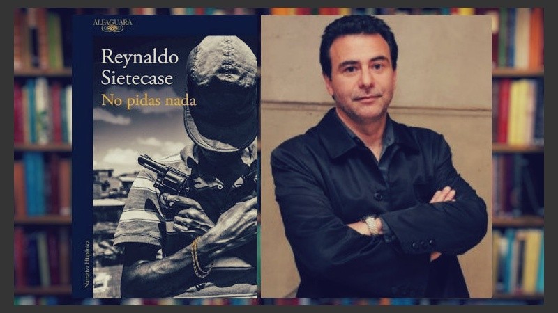 “Creo que a veces la literatura ilumina zonas de la realidad