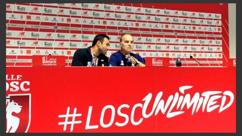 Bielsa durante la conferencia tras el partido.
