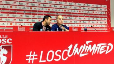 Bielsa durante la conferencia tras el partido.