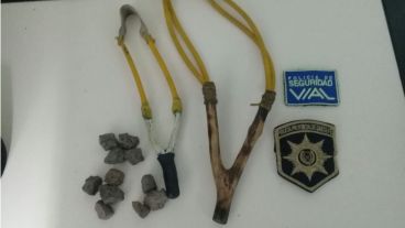 Las gomeras secuestradas a los adolescentes.