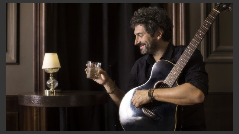 Iván Noble llega a Rosario con su música. 