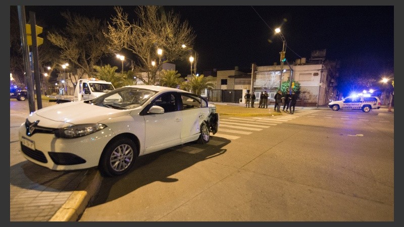 El siniestro ocurrió en Oroño y Jorge Cura. Hay semáforo en la esquina.