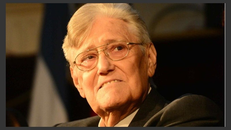 El histórico dirigente radical fue gobernador de Córdoba entre 1983 y 1991 y candidato presidencial en 1989.