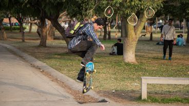 Los rosarinos disfrutaron de una jornada con temperaturas agradables este jueves.