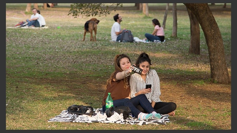 Los rosarinos disfrutaron de una jornada con temperaturas agradables este jueves.