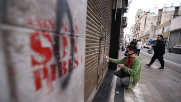 Los artistas arrancaron este domingo a la mañana con las intervenciones.