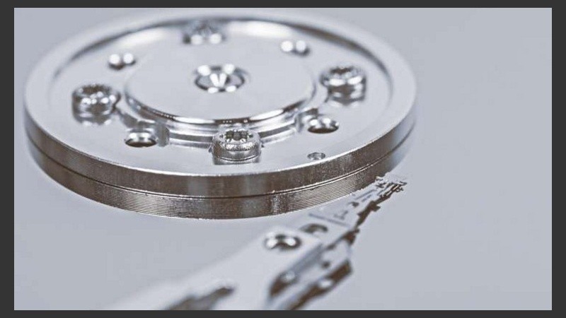 El equivalente a unas 5300 películas completas en poco más de un centímetro cuadrado.