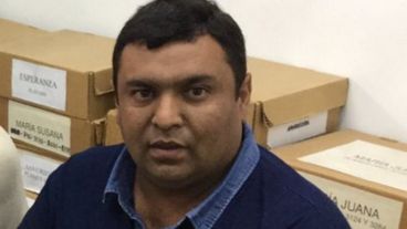 Vera está sospechado de robar y sobremarcar animales.