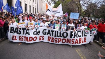 La marcha contra el gatillo fácil recorrió el centro rosarino.