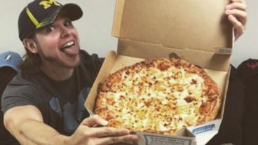 Los músculos y la pizza, una foto que se vio durante un año en su Instagram.