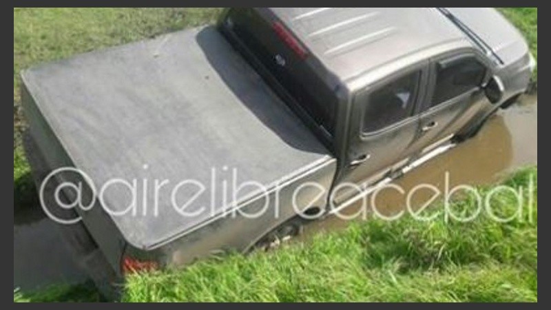 La camioneta en la que viajaba Divita.