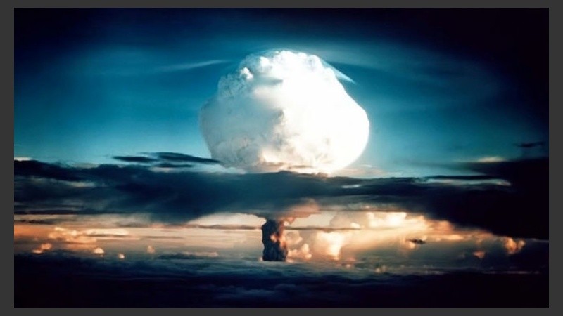 Detonación de Ivy Mike, la primera bomba termonuclear de la historia, en el Atolón Enewetak, en 1952. 