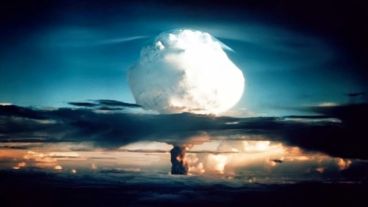 Detonación de Ivy Mike, la primera bomba termonuclear de la historia, en el Atolón Enewetak, en 1952.