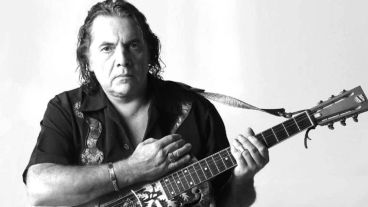 La banda que acompañó a Pappo en “Buscando…” estuvo integrada por Yulie Ruth, Bolsa González, Nico Raffetta y Luis Robinson.