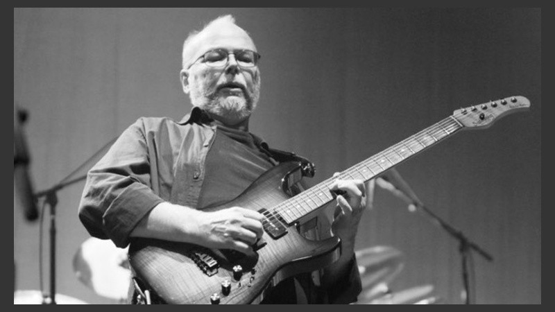 Por Steely Dan pasaron artistas disímiles como Steve Gadd, Mark Knofler, Larry Carlton, Hiram Bullock y Wayne Shorter, entre otros.