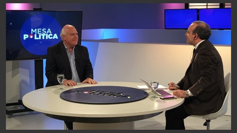 Lifschitz estuvo en el programa Mesa Política, con Sergio Roulier.