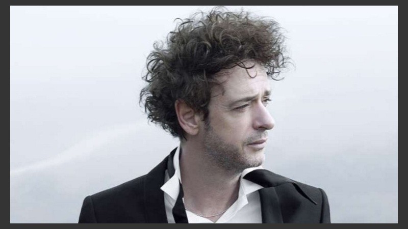 Gustavo Cerati: enorme cantante, sutil guitarrista y compositor constante.