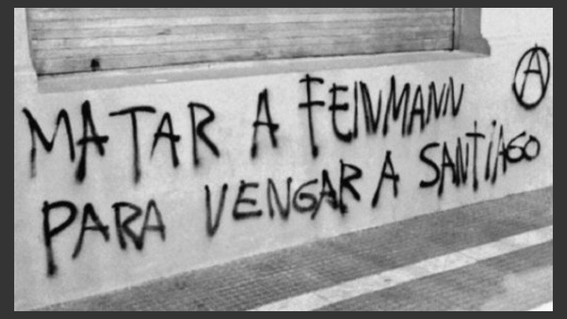 Feinmann se refirió a esta pintada.