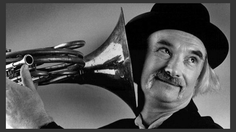 Bajista e ingeniero de sonido, Holgar Czukay había sido discípulo de Karlheinz Stockhausen