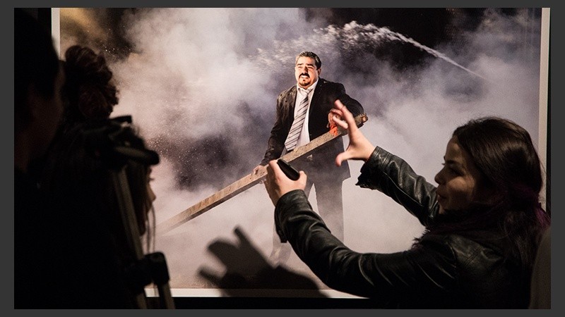 La 28° Muestra Anual de Fotoperiodismo quedó inaugurada este jueves en los galpones del CEC. (Alan Monzón/Rosario3.com)