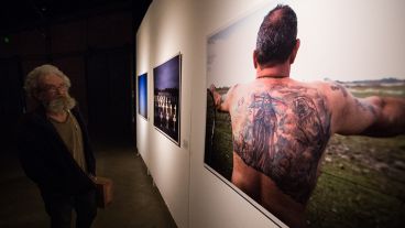 La 28° Muestra Anual de Fotoperiodismo quedó inaugurada este jueves en los galpones del CEC. (Alan Monzón/Rosario3.com)