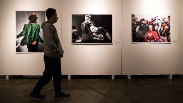 La 28° Muestra Anual de Fotoperiodismo quedó inaugurada este jueves en los galpones del CEC. (Alan Monzón/Rosario3.com)