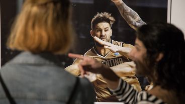 La 28° Muestra Anual de Fotoperiodismo quedó inaugurada este jueves en los galpones del CEC. (Alan Monzón/Rosario3.com)