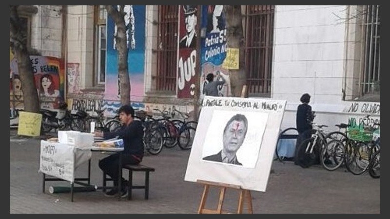 El afiche de la polémica.