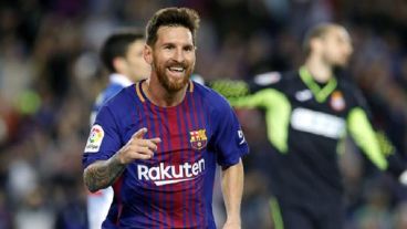 Messi marcó tres goles este sábado en el clásico.