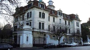 La muchacha fue atendida en el hospital Piñero.