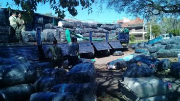 Los vehículos fueron requisados en una estación de servicio.