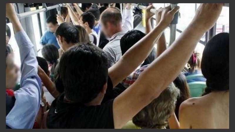 El hecho ocurrió arriba de un 107 negro. 