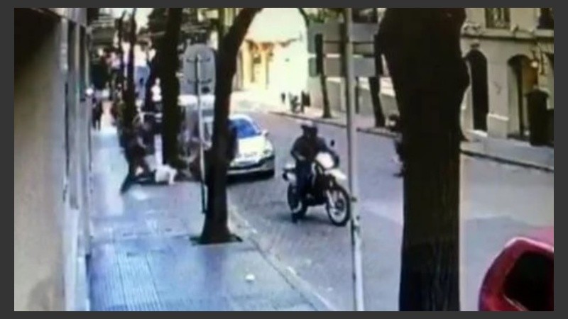 El violento ataque se produjo a las cuatro de la tarde.