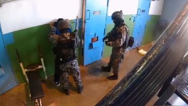 Las cárceles de Las Flores y Coronda son los principales focos de tensión en la provincia.