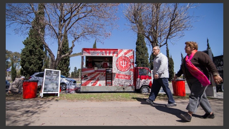 Los Food Trucks hicieron su debut este jueves al mediodía en el Parque Sunchales.