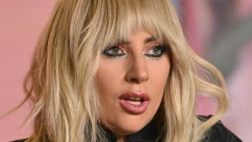 Gaga cuenta su lucha contra la fibromialgia en un documental.