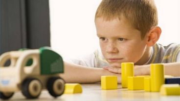 Los niños que lo padecen suelen ser literales y presentan limitaciones para interpretar chistes y metáforas.