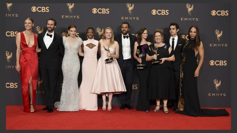El elenco de The handmaid's tale. 