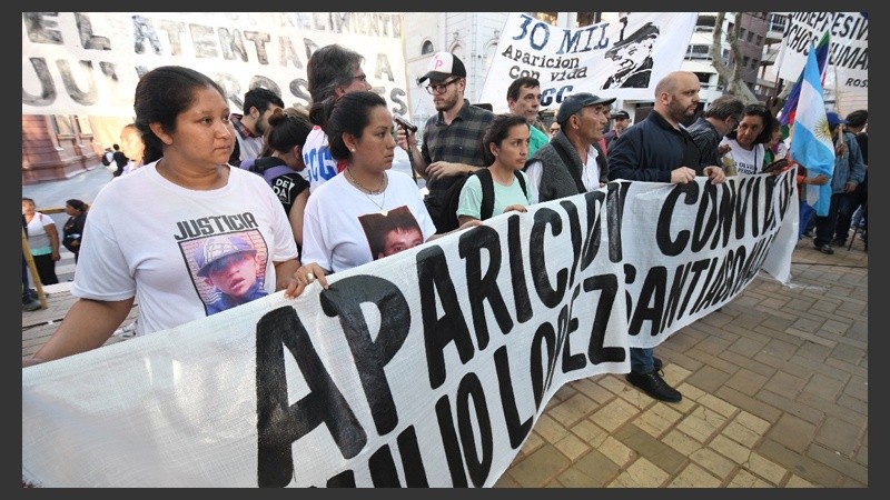 Distintas agrupaciones participaron de la movida.